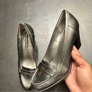 Bandolino Metallic Gray Loafer Heels